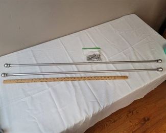Set of Expandable Curtain Rods w/ Hardware