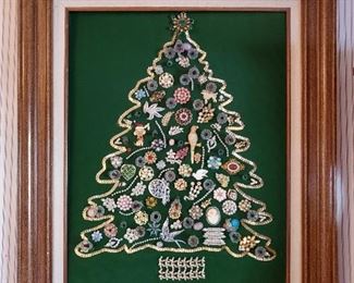 Vintage lighted jewelry Christmas tree