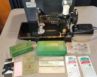 Vintage Singer 221 Sewing Machine