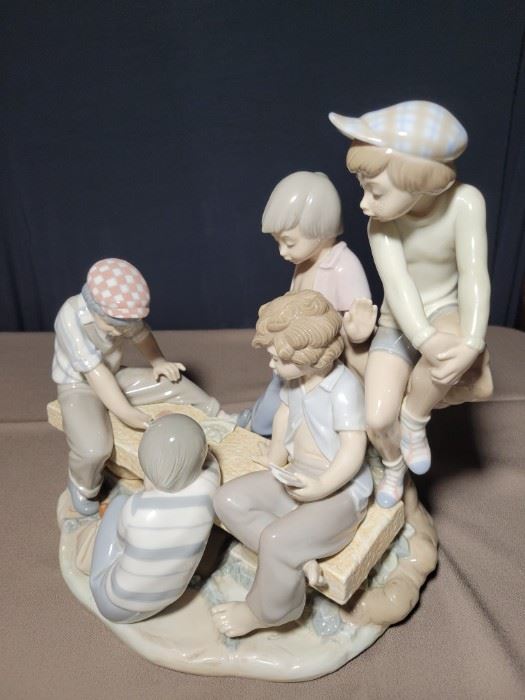 Zephir Lladro Boys Playing Cards