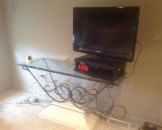 Sofa table ...$75.    Measures 54”l x 18” d x 28”t.    And  tv is 32”. Phillips.  $75