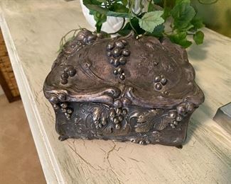 Victorian Jewelry Box