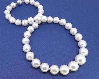 37 South Sea Pearl Necklace (10-14mm) 14K White Gold