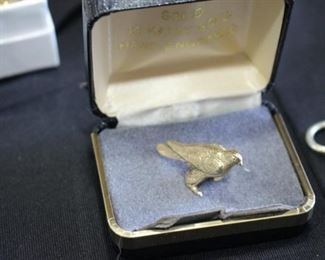 14k gold bird brooch