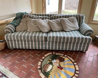 BENCHMARK SOFA W/PILLOWS
