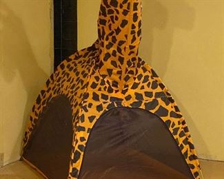 GIRAFFE TENT