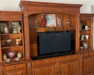 Ethan Allen TV Console/Cabinets! Cabinets can be separated from Console!