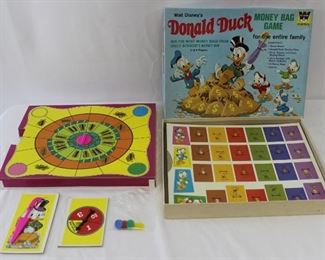 Vintage 1970 Donald Duck Money Bag Board Game