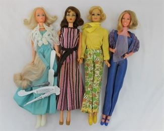 Lot of 4 vintage 1966 Barbie dolls with original plastic Mattel, Inc. Stands