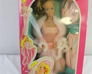 Vintage Pink and Pretty Barbie Doll 1981. 