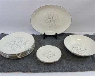 Vintage china, Homer Laughlin China Company Rhythm series, Capri pattern.