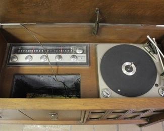 Vintage Console Record Player/Radio