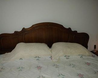 King bed with new mattress-- Thomasville bedroom set
