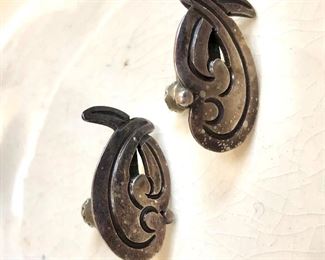 $30 Sterling silver Mexico clip  earrings.  Each: 1"L; 0.5"W 