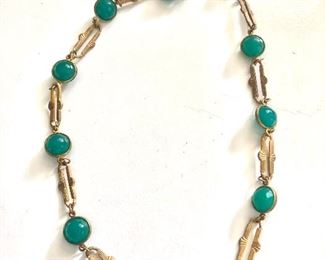 $25 Art deco green beaded gold tone necklace 16" long 