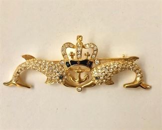 $10  Two fish with a crown gold tone rhinestone pin 