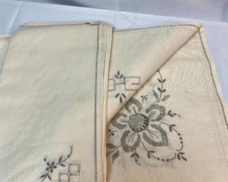 grey flower linen set