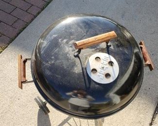 Vintage 18" Small Weber Grill WITH Electric fire starter Used once $40  
