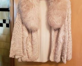 Vintage Sweater with Faux fur collar $85