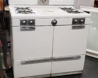Vintage Crown White Porcelain 4 burner gas stove with original owners manual Awesome condition 39.5"W x 25"D x 46"H Was $695 Now $595