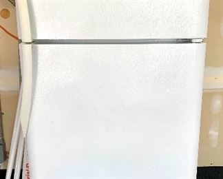 $100 - Refrigerator by Frigidaire Gallery - 65.75h x 30 x 30