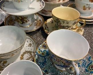 Wide selection of tea sets 
