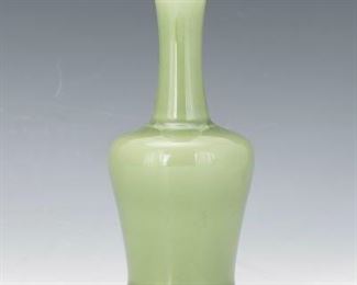 Chinese Porcelain Celadon Glaze Mallet Vase, Qianlong SealMark 