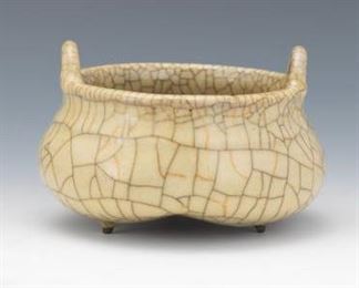 Chinese Tripod Pottery Bowl with Handles 