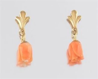 Ladies Gold and Carved Angel Skin Coral Pair of Rose Earrings 