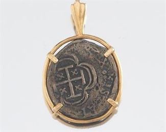 Ladies Gold Pendant with a Coin 
