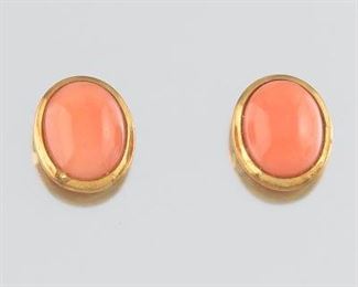 Ladies Vintage Italian Gold and Coral Pair of Ear Studs 