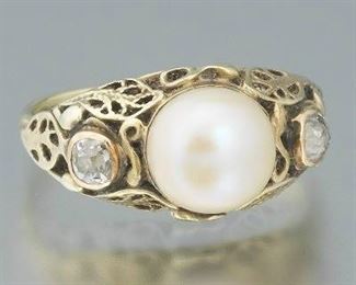 Ladies Vintage Pearl and Diamond Ring 