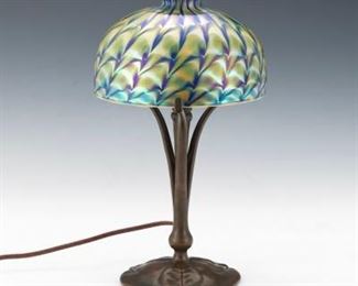 Tiffany Studios New York Patinated Bronze Table Lamp Base, with Lundberg Studios Pulled Feather Glass Shade 