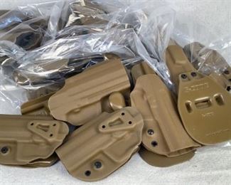Mfg - (16) G-Code HK USP
Model - right hand holster FDE
Caliber - assorted
Located in Chattanooga, TN
Condition - 3 - Light Wear
This lot contains 16 G-Code assorted H&K USP right hand holsters in FDE.

***PARTS MAY BE MISSING AS THIS IS A WHOLESALE LOT, ASSEMBLY REQUIRED***