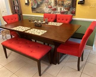 Kitchen table w/4 chairs & bench