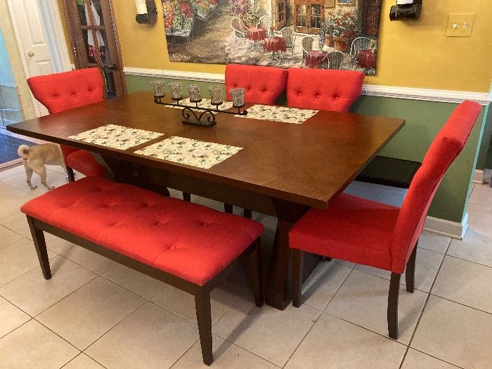 Kitchen table w/4 chairs & bench