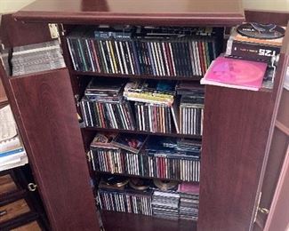 CD/DVD storage unit (open)