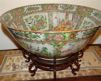 Chinese export rose medallion punch bowl, 19th c., 16'' dia.