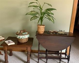 Drop leaf gate leg table, pair of end table