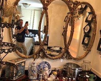 Large mirror is a composition material