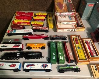 Tyco train engines and cars HO