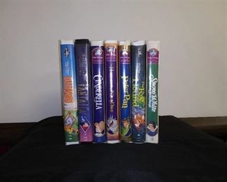 Disney VHS - 7 Disney Classic Movies with Cinderella & Peterpan