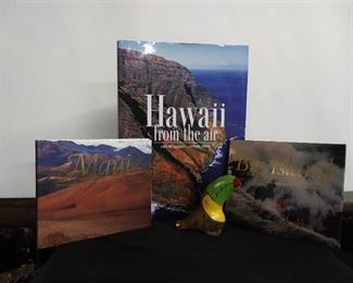 Hawaii Books & Clay Toukan Instrument