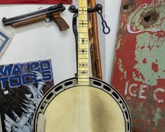 Vintage pre-war 30's Kel Kroydon Tenor Banjo, made by by the Gibson Co.  Has original case in playing condition. Very nice!! We will be taking bids on this item. Bids can be received by text or email or handed in in person. Text to 573-579-1969 with your name and phone number, email is tdaachilders@yyahoo.com. Bids will be received during sale hours (we do not reveal bids). Bids will be called at 2pm on Saturday the 24th. If the highest bid is not local buyer pays shipping. Feel free to call with questions we will do our best to provide enough information for your consideration. In all fairness and reality bids will begin at 1500.00 Thank You