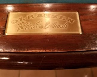 Ohausen oak pool table with green felt