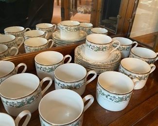 25pc Farberware Wellesley Fine China Set