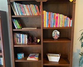 Bookcase w/7 Adjustable Shelves 