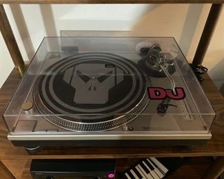 Technics Professional Direct Drive Turntable 
