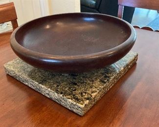 MARBLE SQUARE WITH WALNUT BOWL