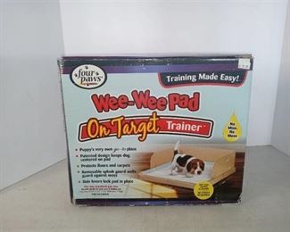 Four Paws Wee-Wee Pad On Target Trainer Dog and Puppy Training Tray